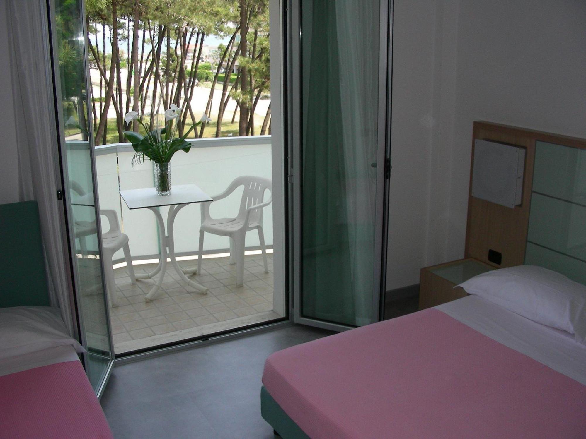 Hotel Sahara Milano Marittima Exterior photo